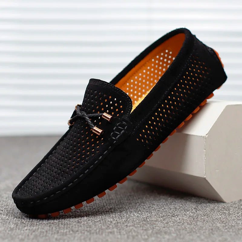 Men's Perforated Suede Slip-On Loafers Contrast Sole - Schwarz