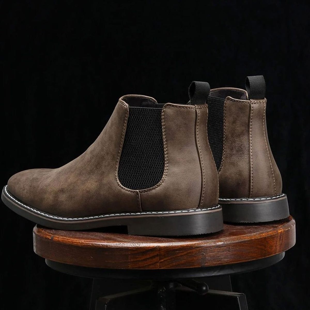 Men's Slip-On Leather Chelsea Boots