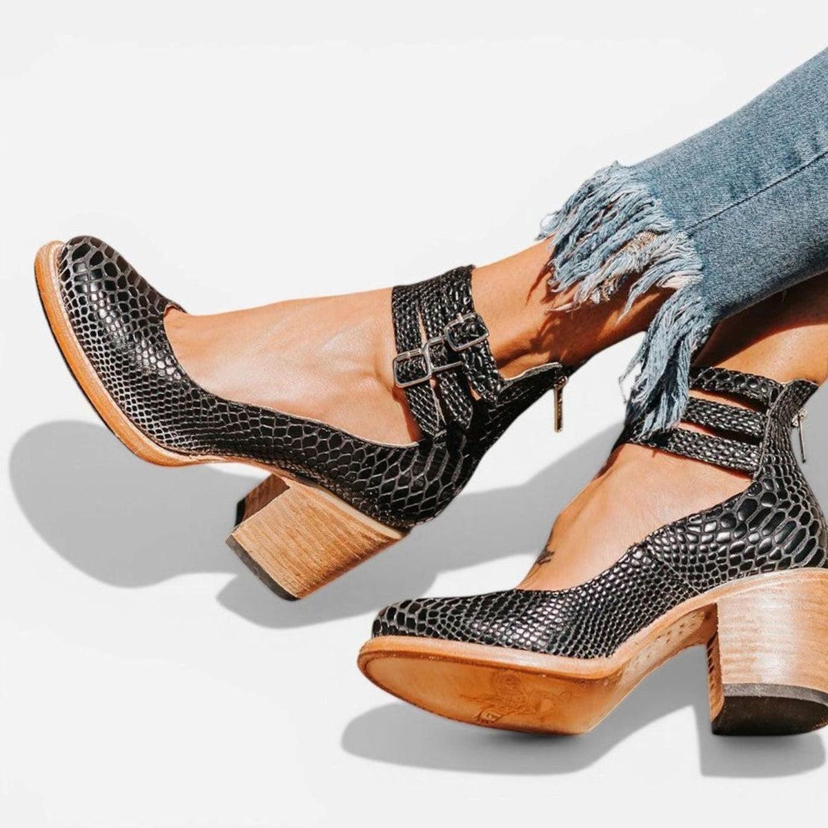 Women's Block Heel Ankle Boots Buckle Strap Chunky Heel - Black