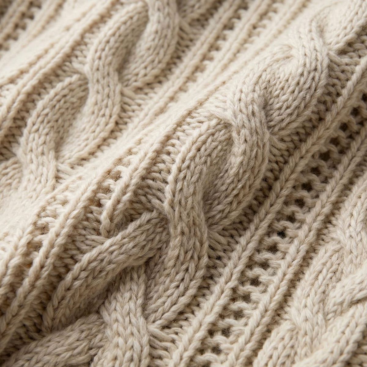 Women's Cable-Knit Turtleneck Knitwear Sweater
