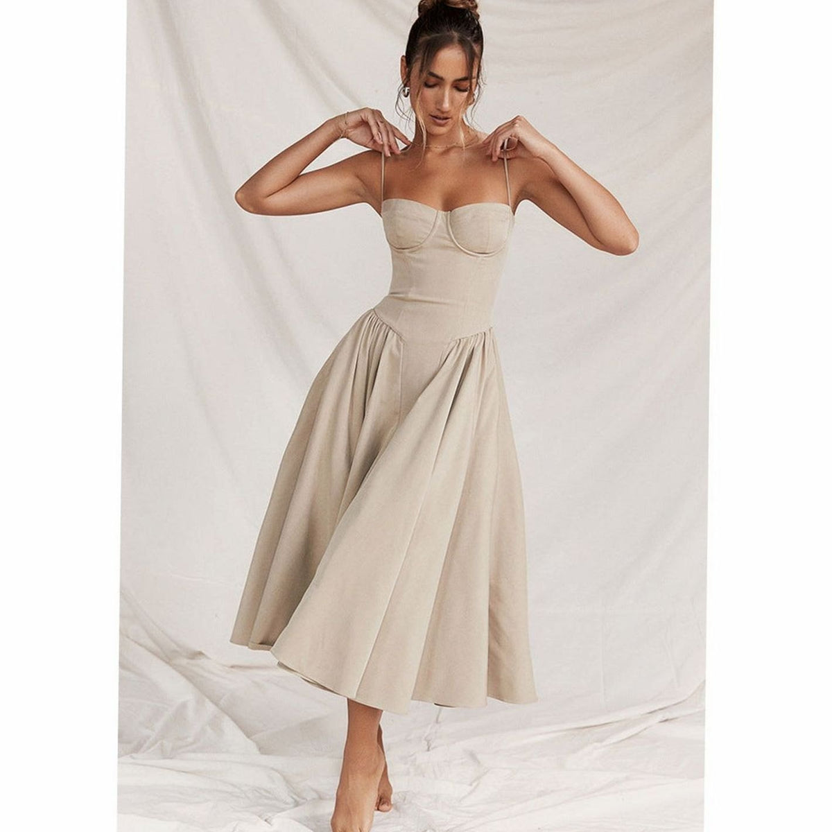 Women's Elegant Bustier Spaghetti-Strap Flared Midi Dress - Apricot