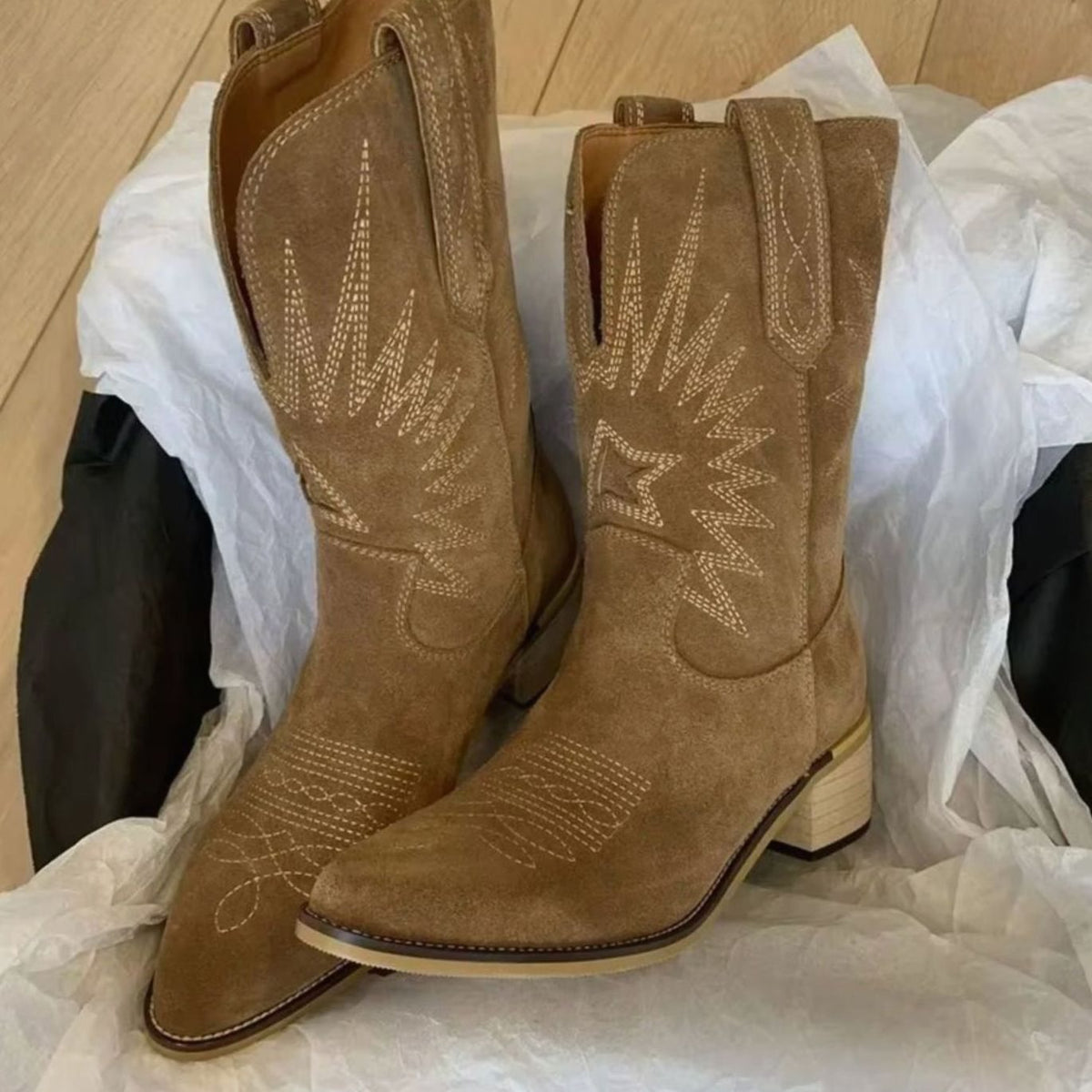 Women's Embroidered Suede Pointed-Toe Cowboy Boots