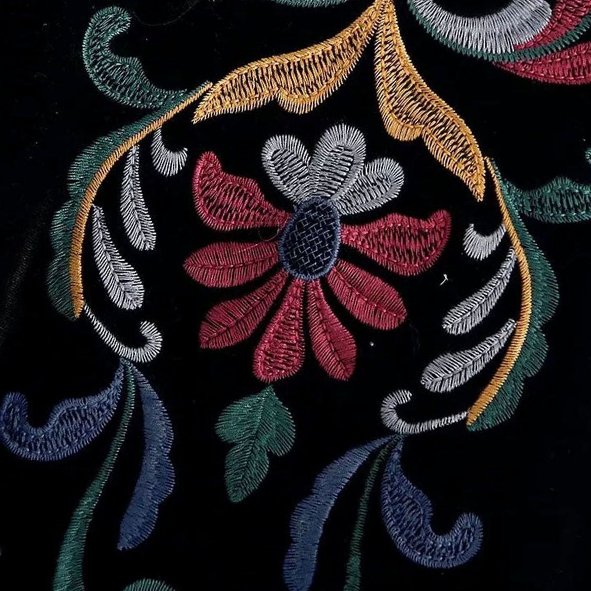 Women's Floral Embroidered Velvet Cropped Open-Front Jacket