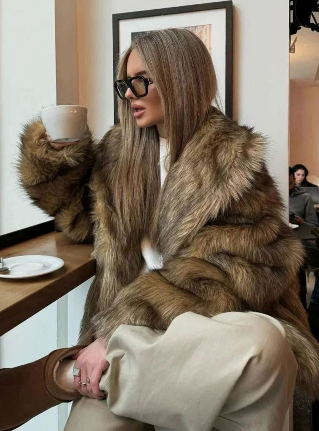 Women's Long-Sleeve Faux Fur Coats Fluffy Oversized Jacket - Brown
