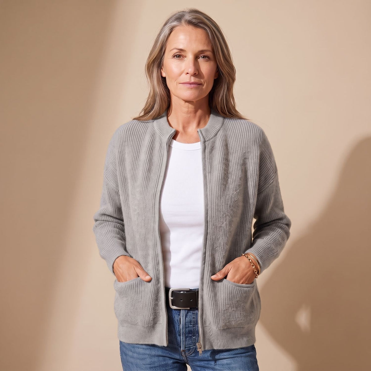 Women's Minimal Zip-Up Knit Cardigan with Front Pockets - Grey