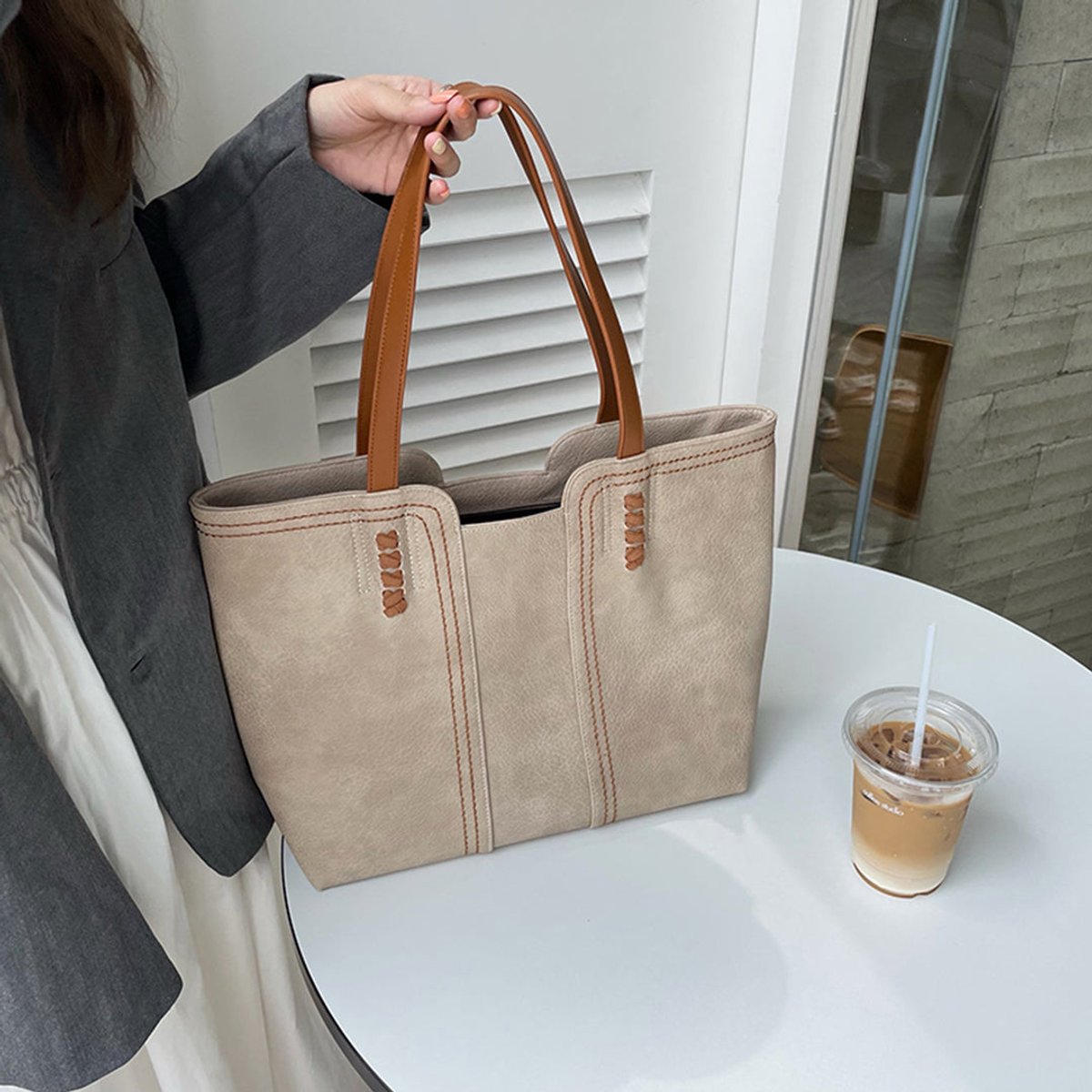 Women's Minimalist Faux Leather Structured Tote Bag