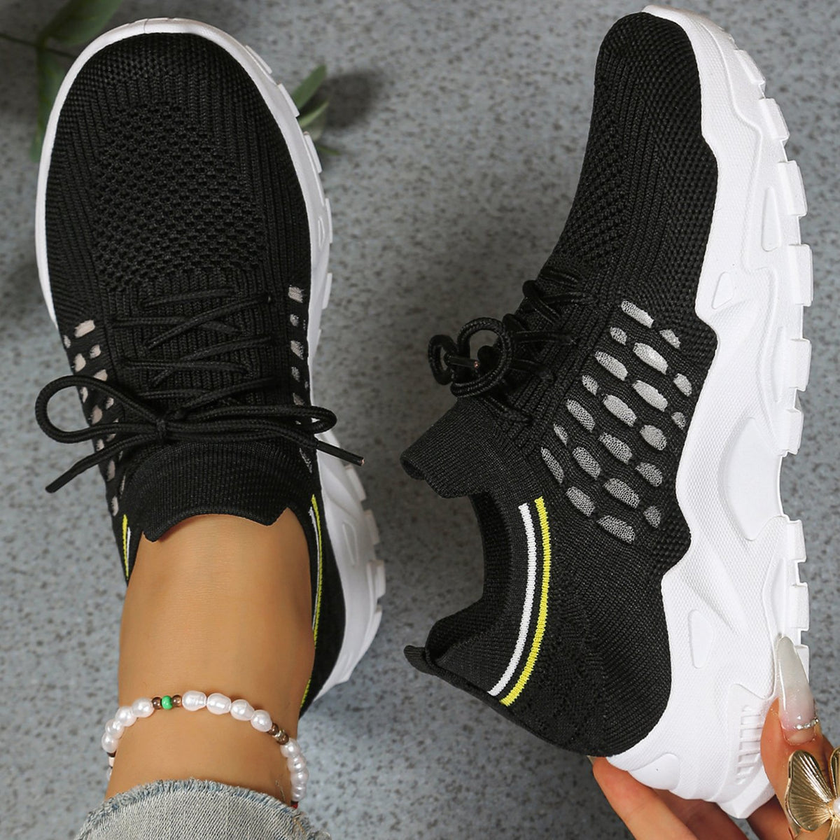 Women's Orthopedic Lace-Up Mesh Chunky Sneakers - Black