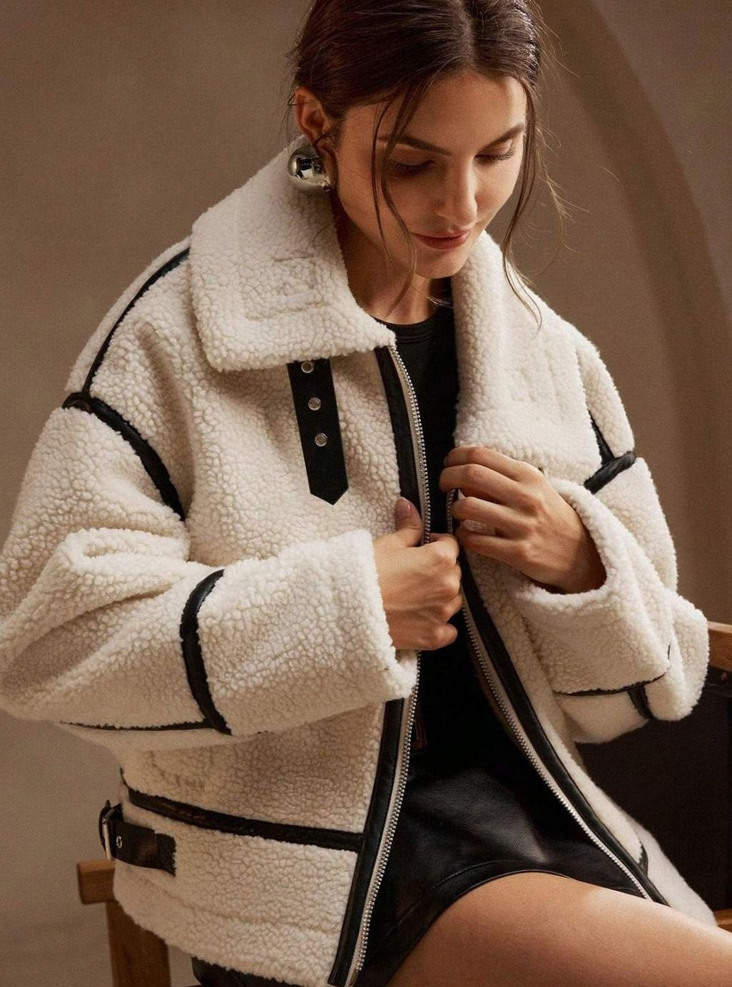 Women's Oversized Sherpa Teddy Jacket Contrast Trim Zip-Front