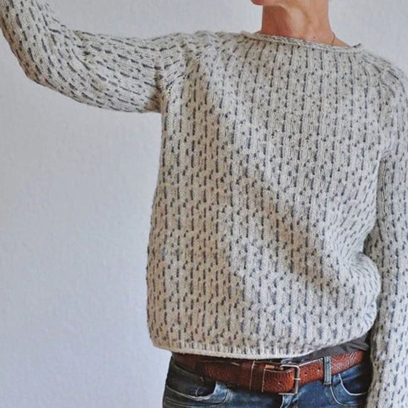 Women's Relaxed-Fit Round Neck Long Sleeve Knit Sweater