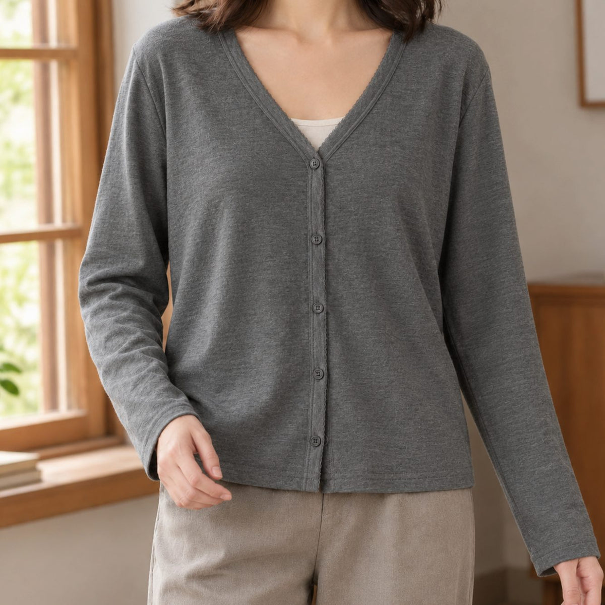 Women's Relaxed-Fit V-Neck Button-Front Long-Sleeve Cardigan - Grey