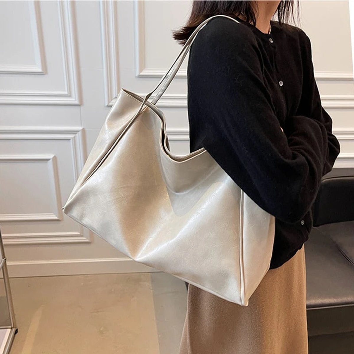 Women's Retro PU Leather Large Shoulder Tote Bag
