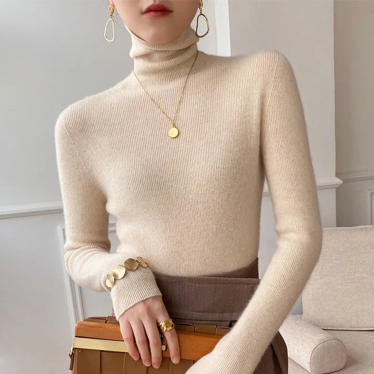 Women's Slim-Fit Cashmere Turtleneck Jumper - Ivory Pearl