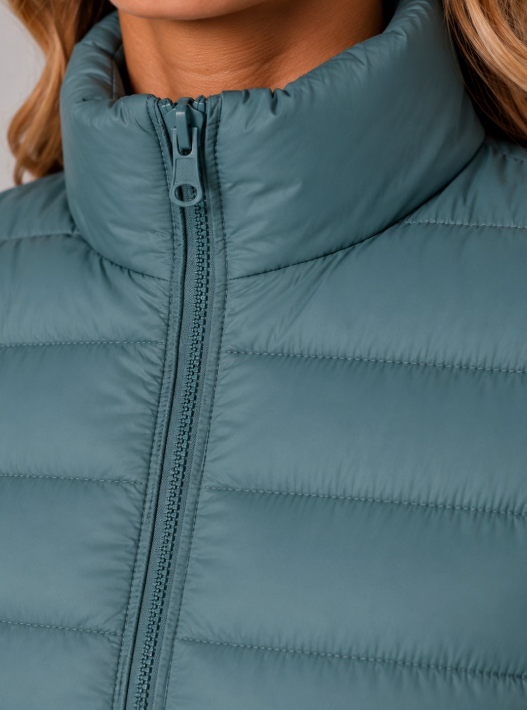 Women's Slim-Fit Lightweight Summer Puffer Jacket Zip-Up Coat