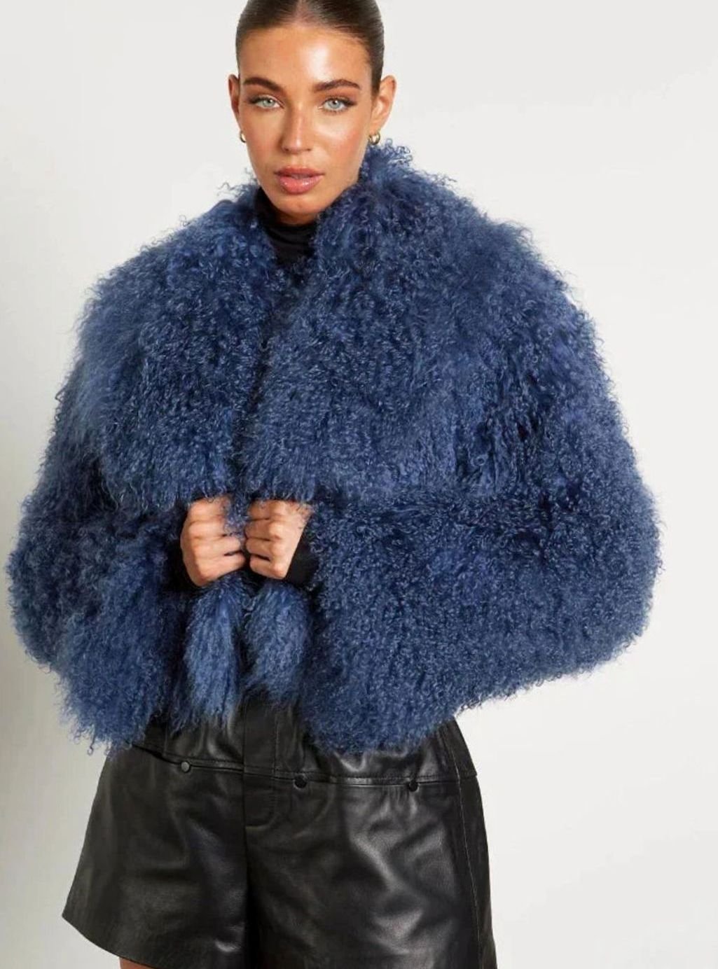 Women's Teddy-Style Faux Fur Long-Sleeve Cropped Coat - Blue