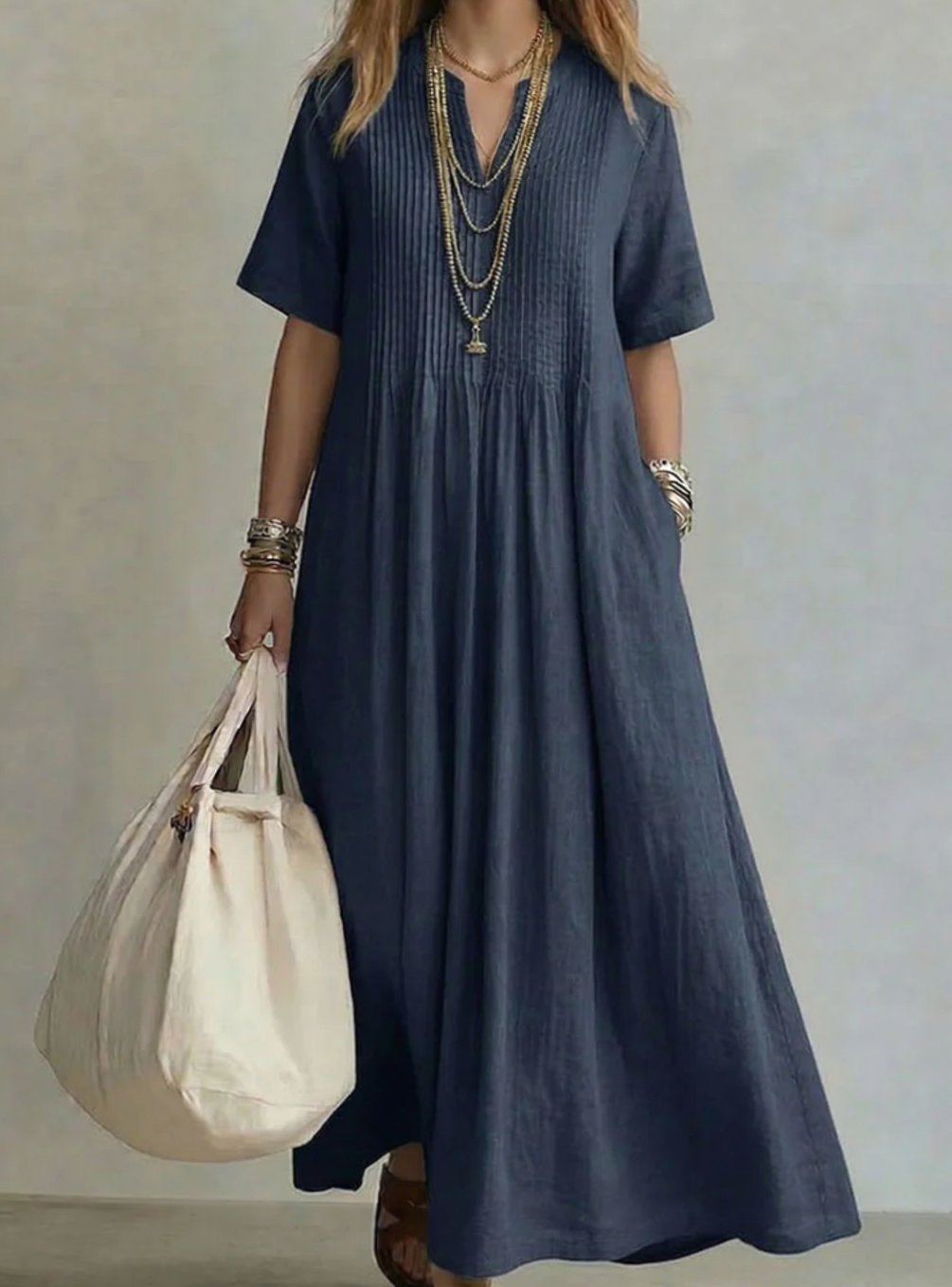 Women's V-Neck Pintuck Pleated Flowy Maxi Dress - Navy Blue