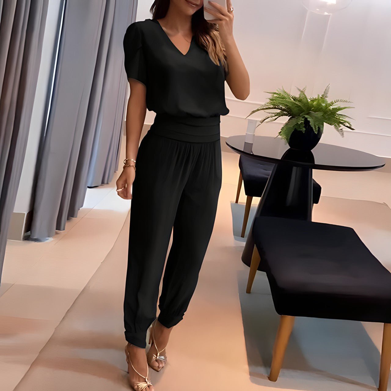 Women's V-Neck Short-Sleeve Geometric Printed Two-Piece Trouser Set - Black