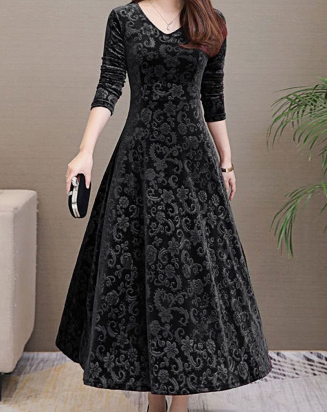 Women's Velvet Dress A-Line Long Sleeve V-Neck Midi Gown