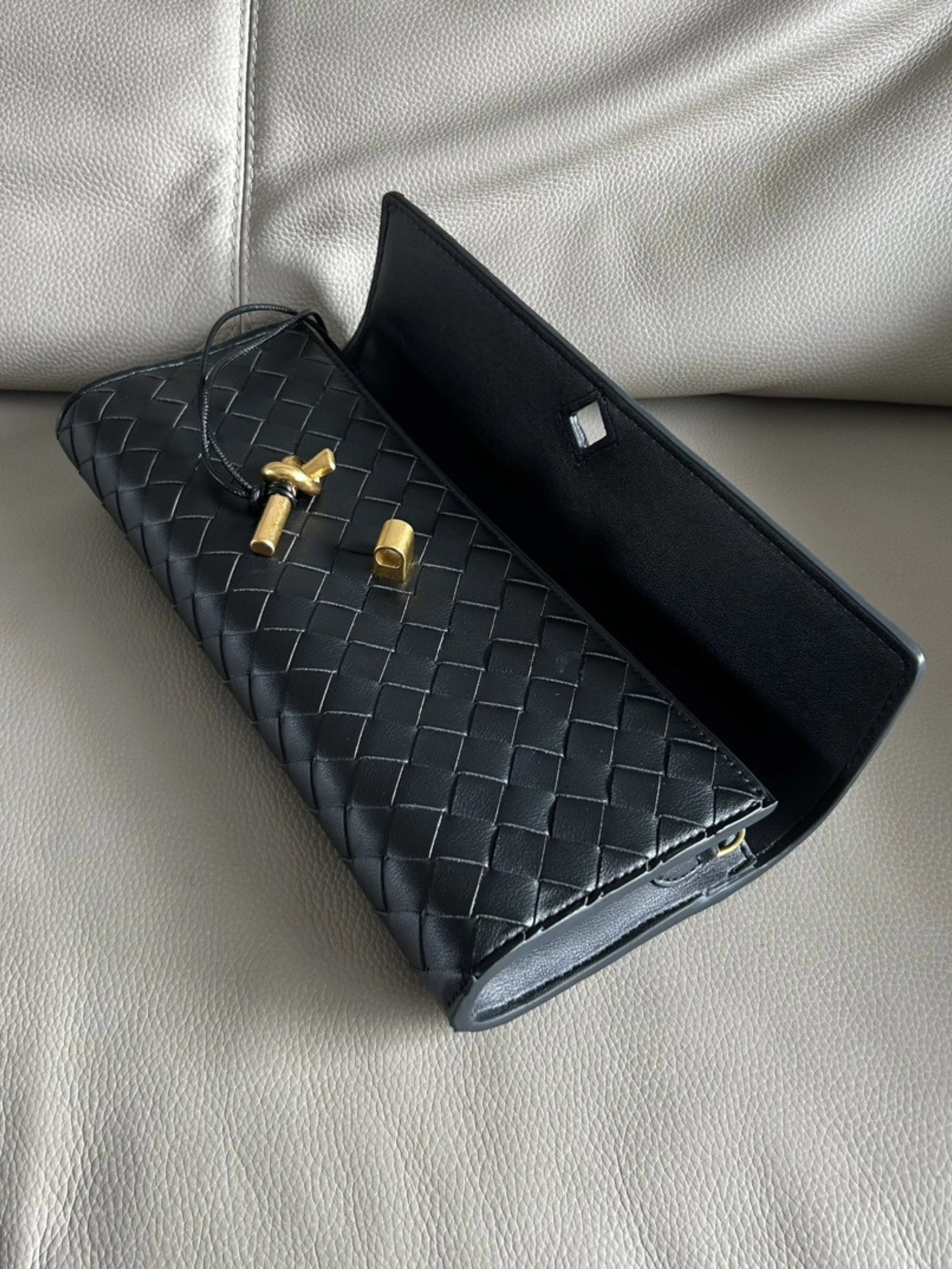 Women’s Woven Leather Crossbody Clutch