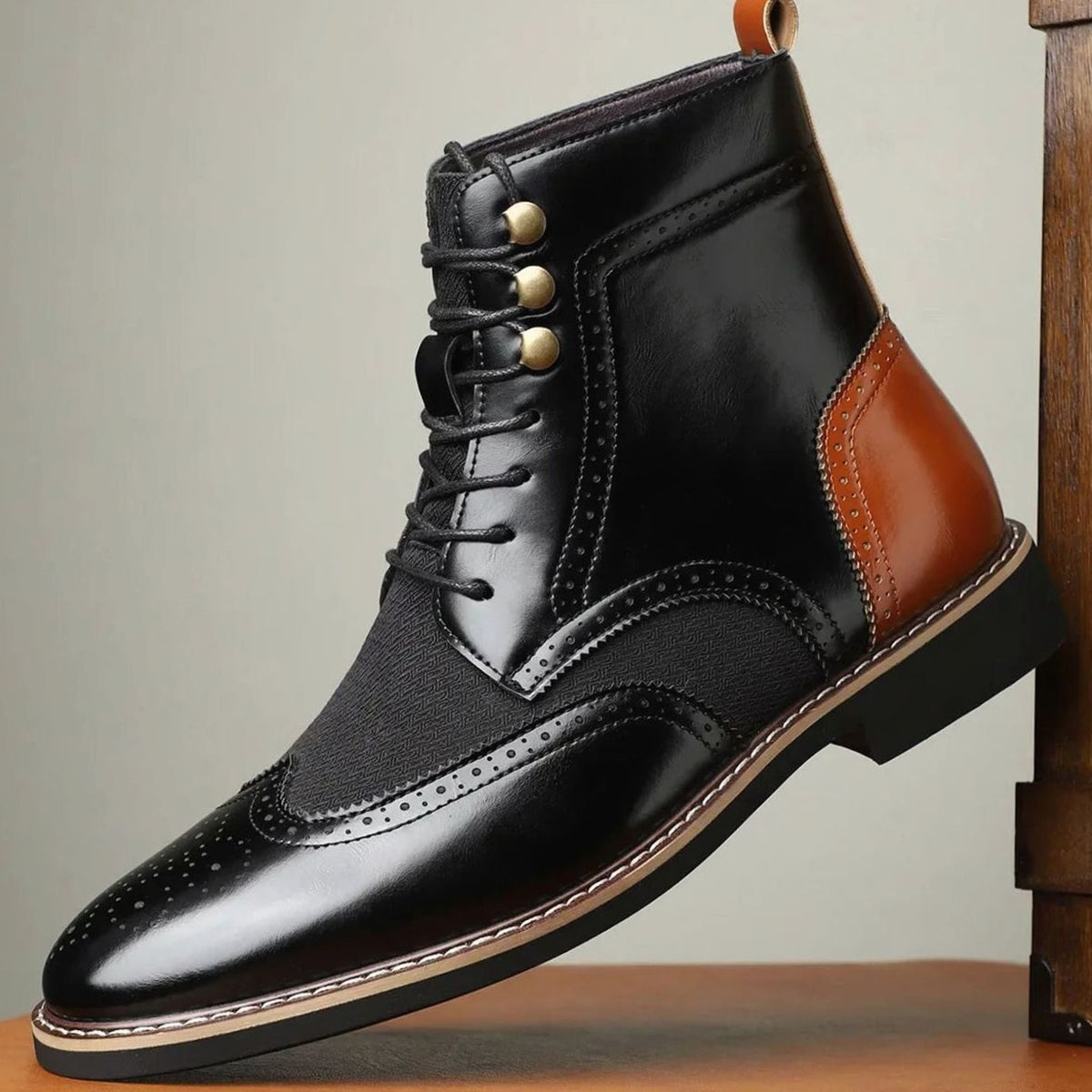 Men's Brogue Leather Boots Lace-Up Wingtip Ankle Boots