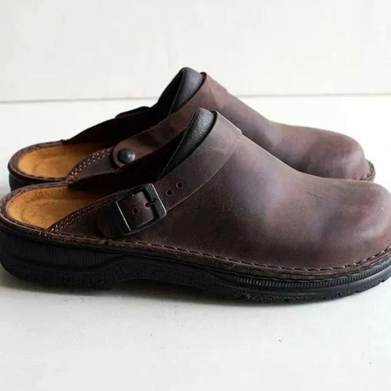 Men's Orthopaedic Leather Buckle Slip-On Clogs - Brown