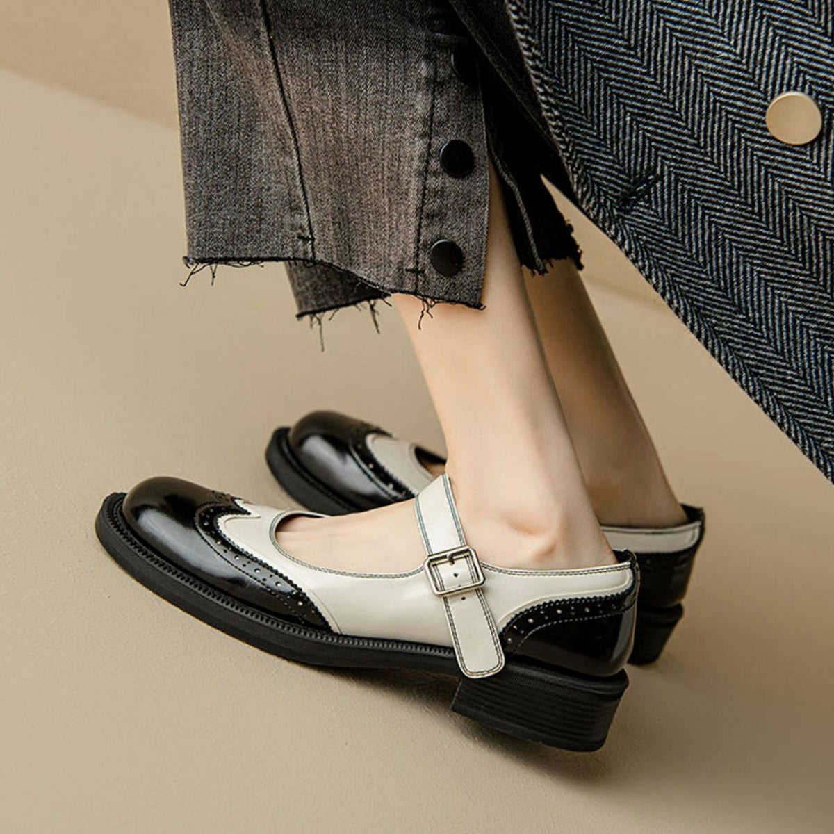 Women's Brogue Mary Jane Shoes Round Toe Buckle Strap Flats