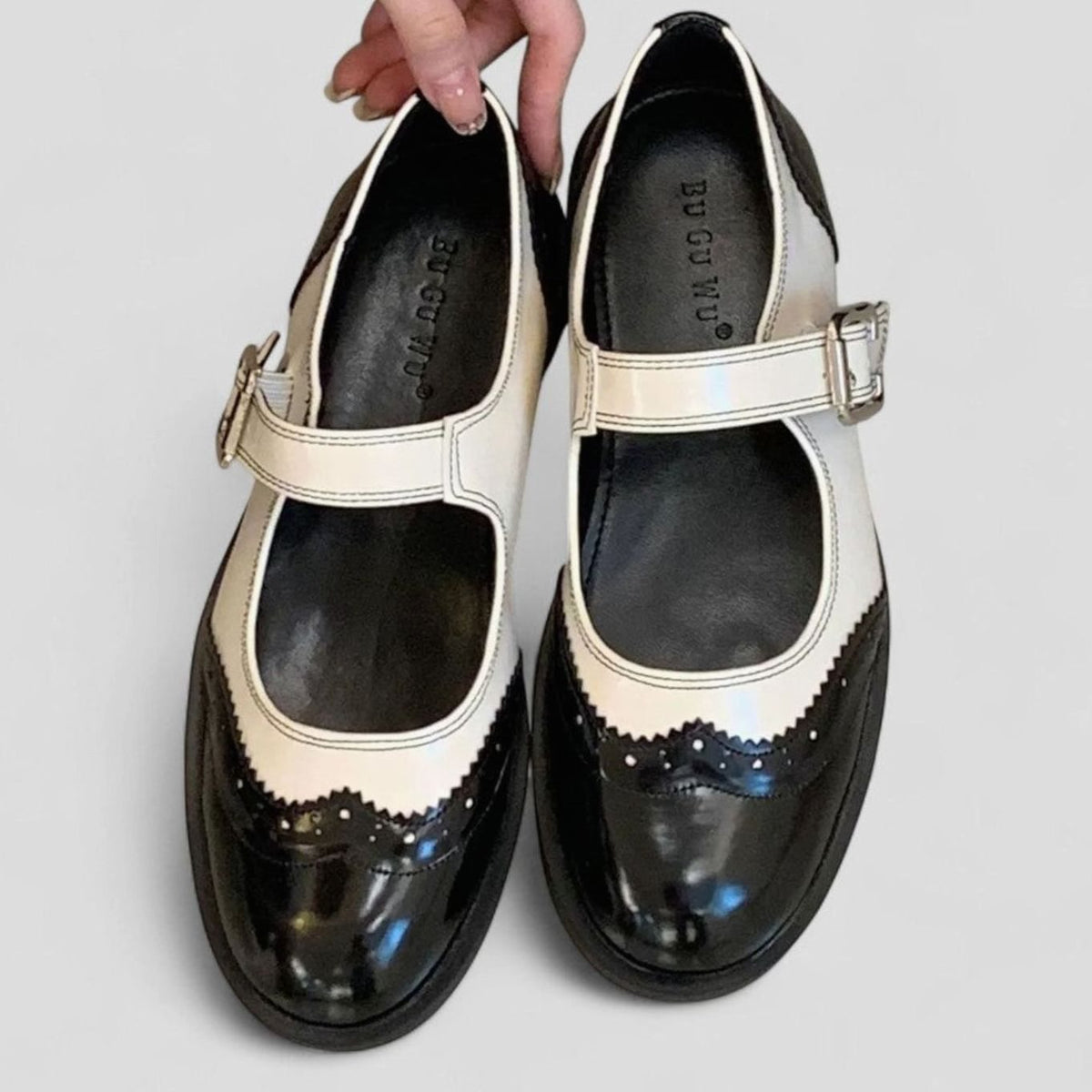 Women's Brogue Mary Jane Shoes Round Toe Buckle Strap Flats