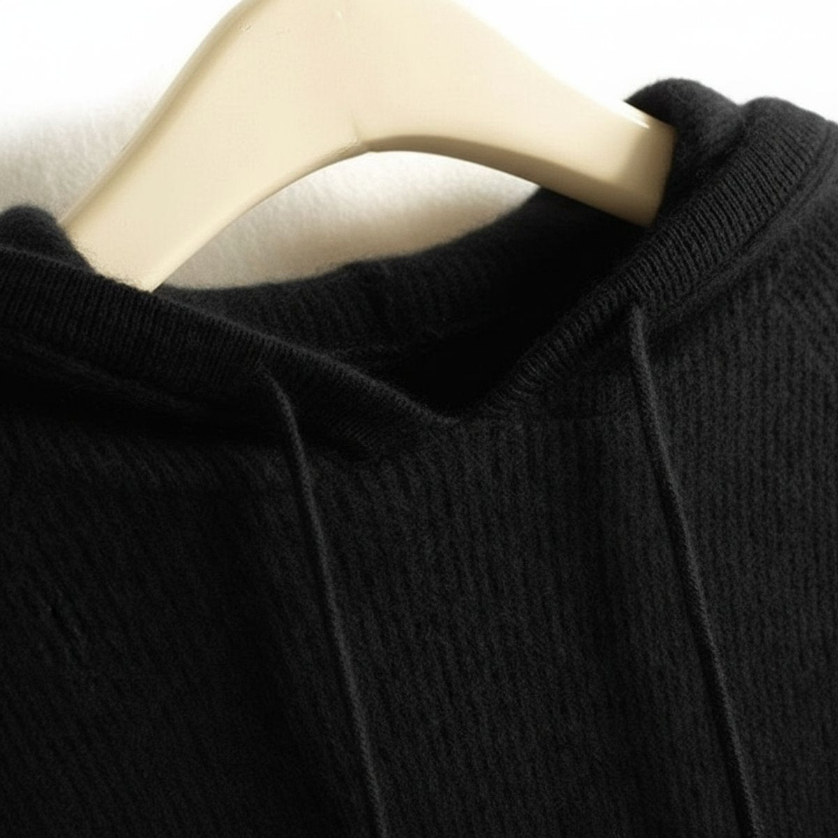 Women's Cashmere-Mink Soft-Touch Hooded Knit Jumper - Black
