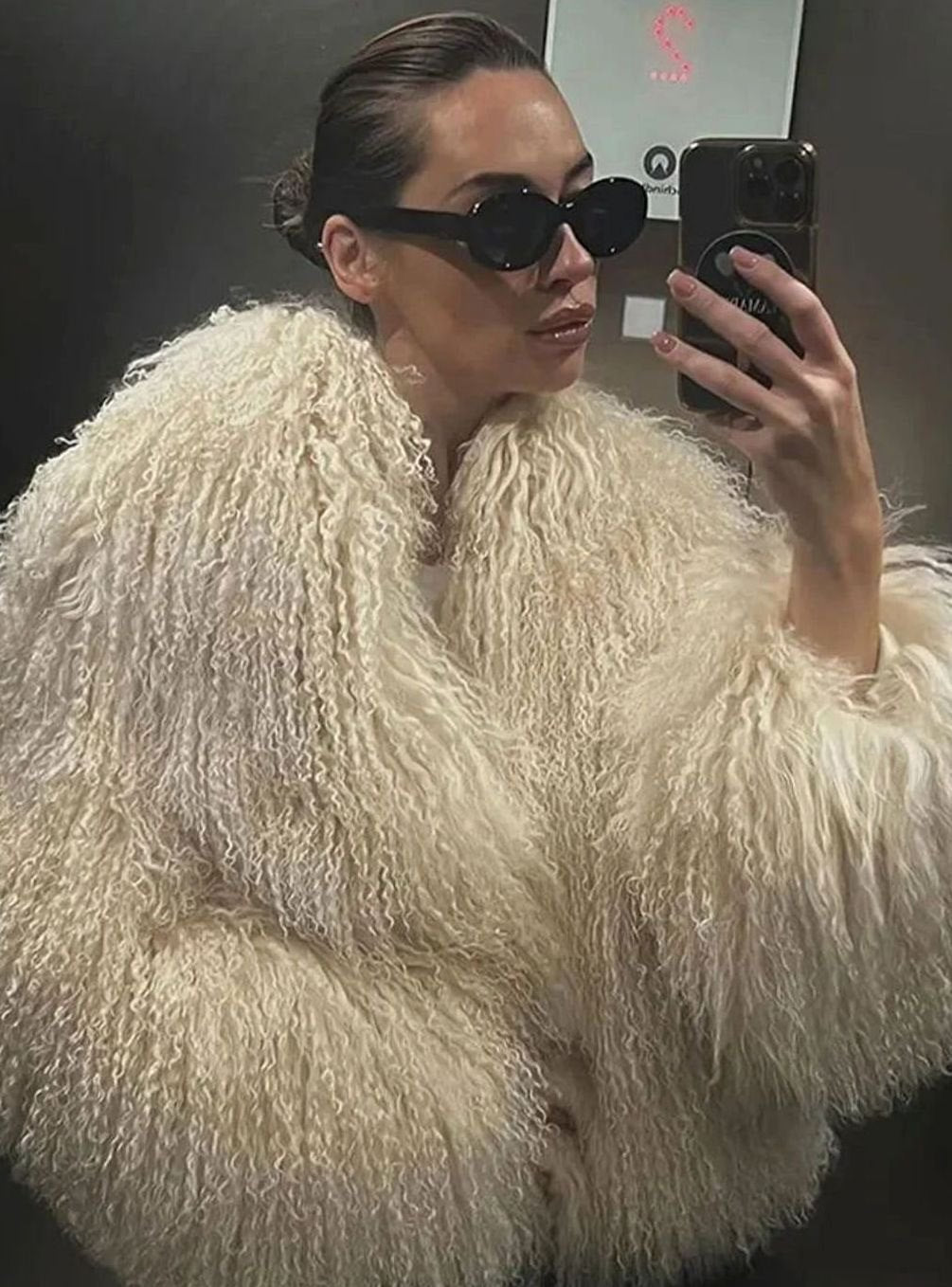 Women's Chic Faux Fur Short Coat Shaggy Texture
