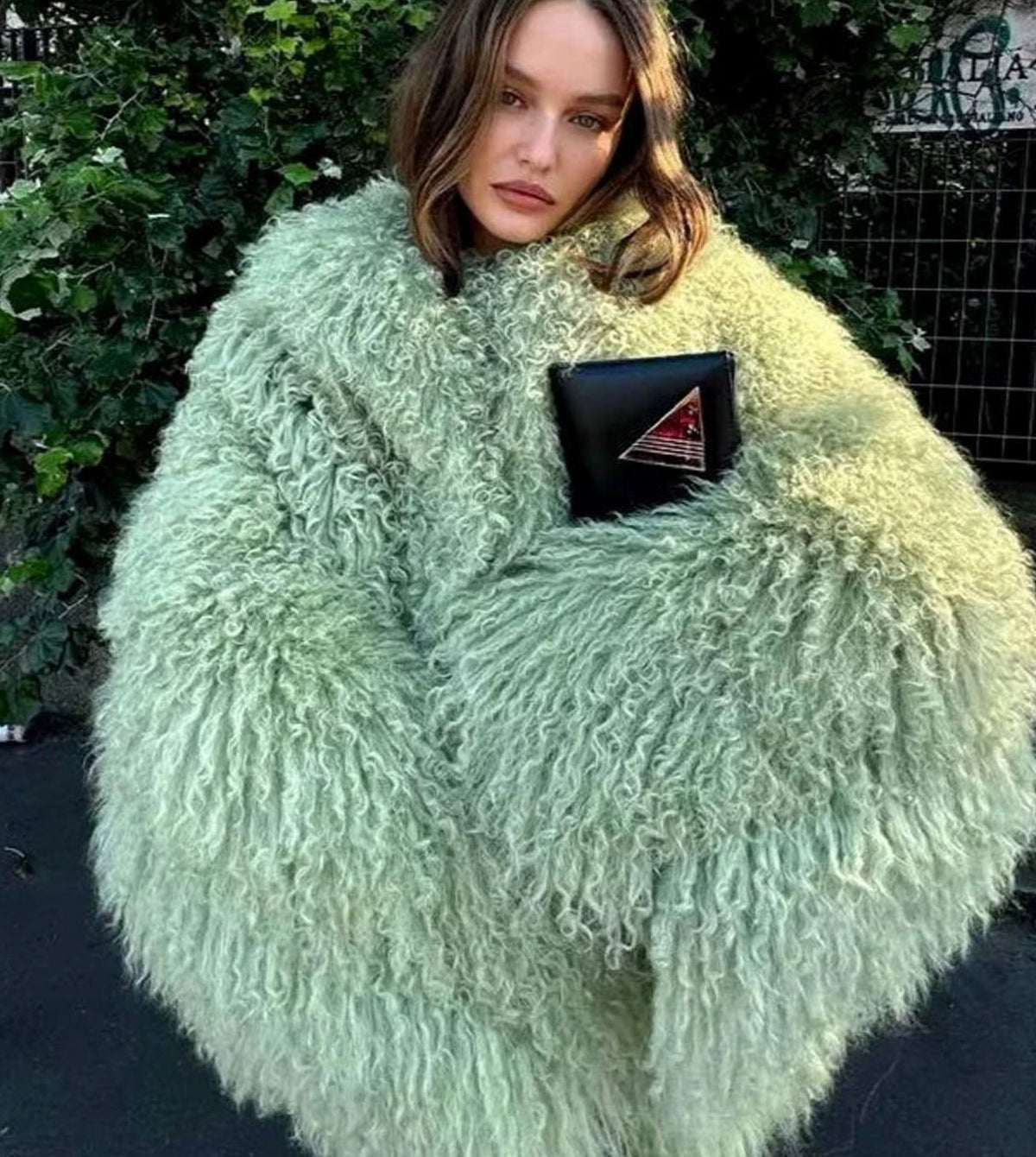 Women's Chic Faux Fur Short Coat Shaggy Texture - Green
