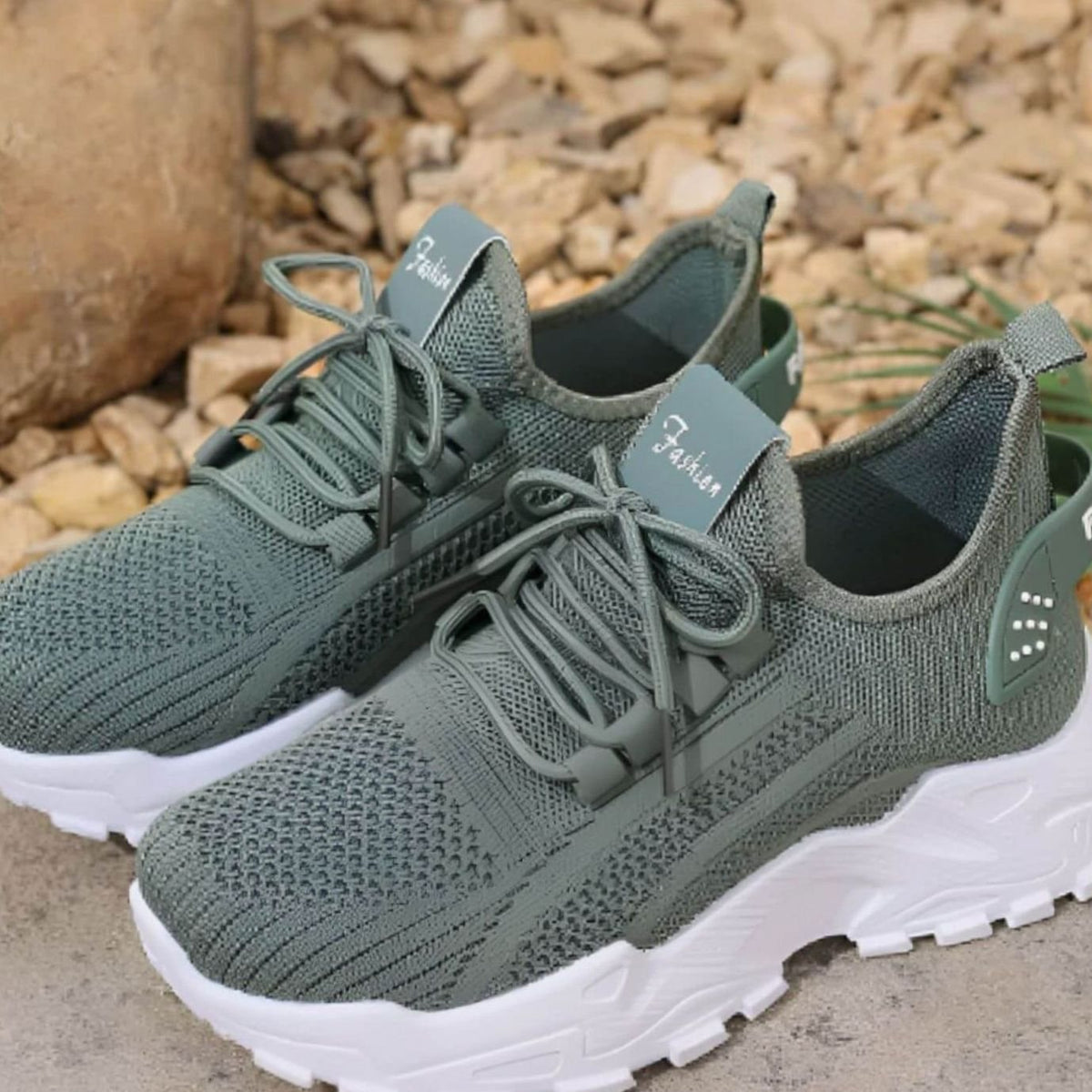 Women's Cushioned Walking Trainers Breathable Knit Lace-Up Trainers - Green