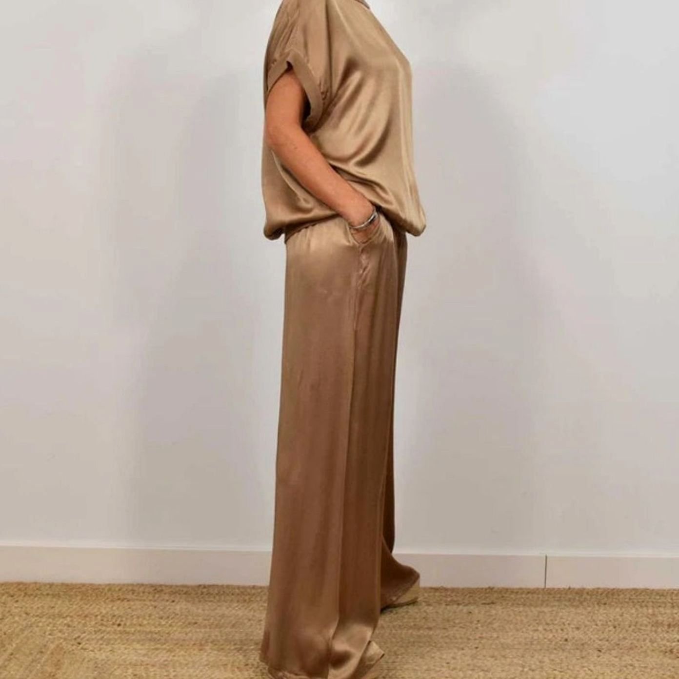 Women's Elegant Two-Piece Sets Satin Wide-Leg Trousers Cap-Sleeve Top Co-Ord