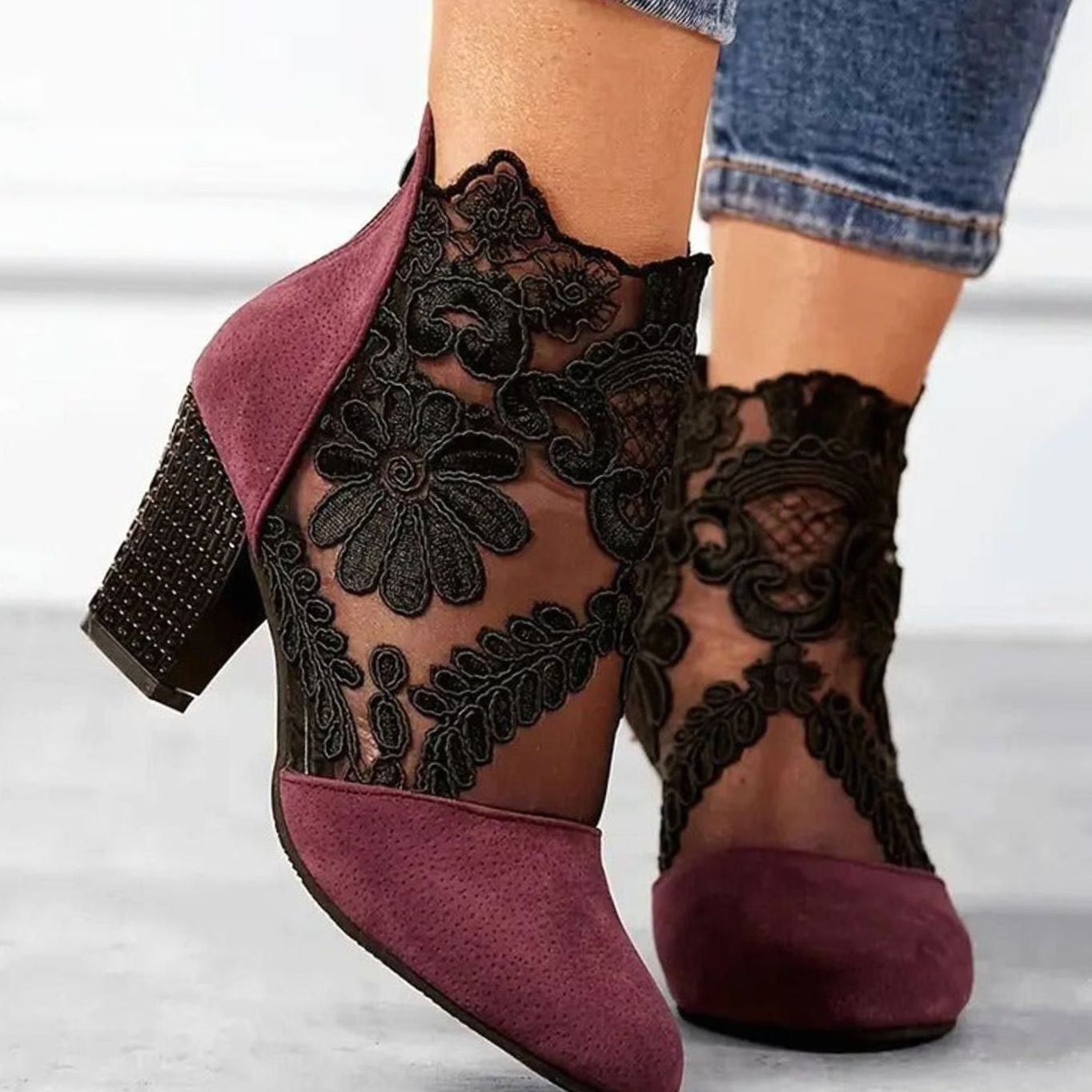 Women's Floral Lace Block-Heel Pointed-Toe Ankle Heels - Red