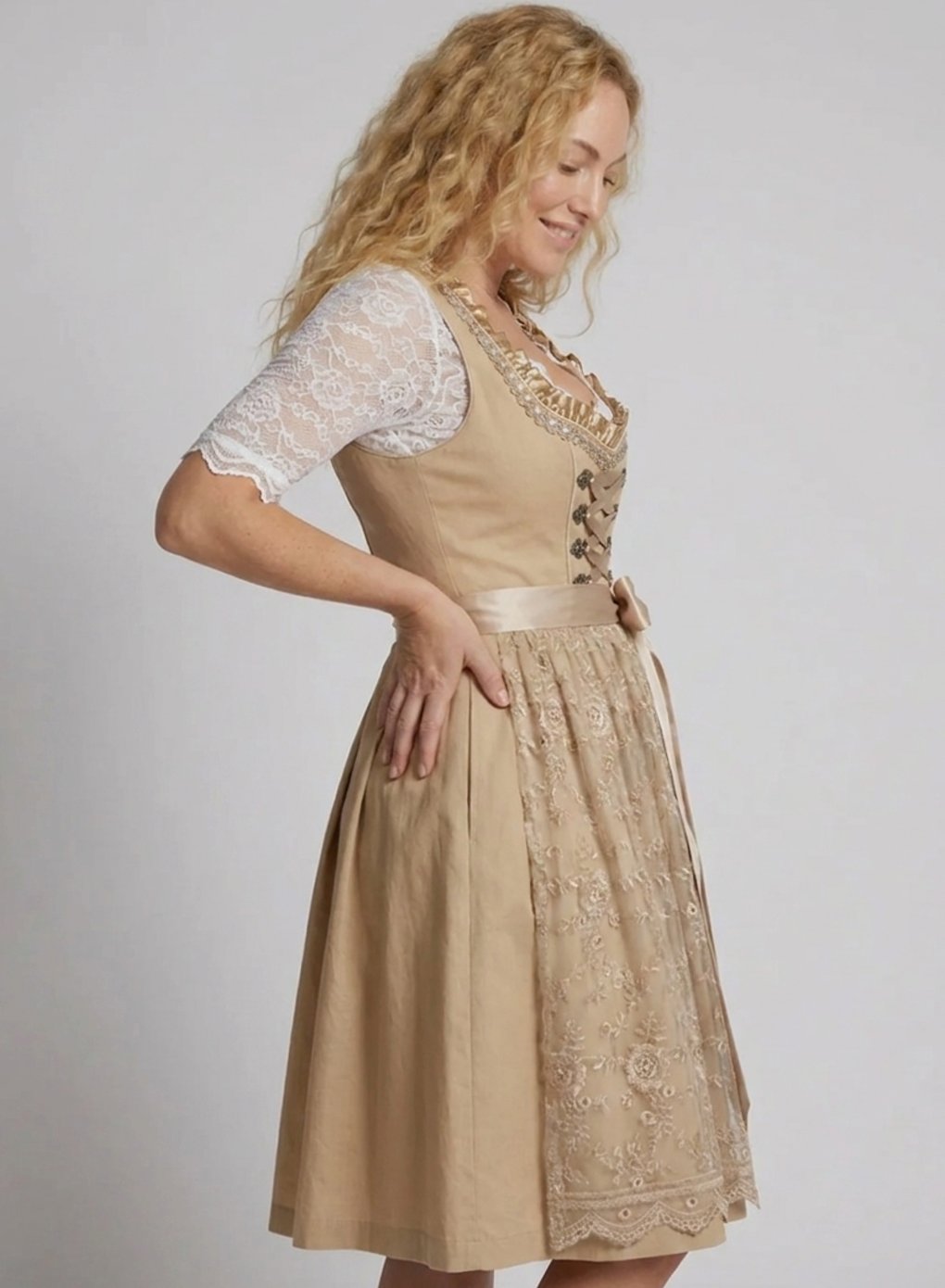 Women's Knee-Length Lace-Up Floral Embroidered Dirndl Dress