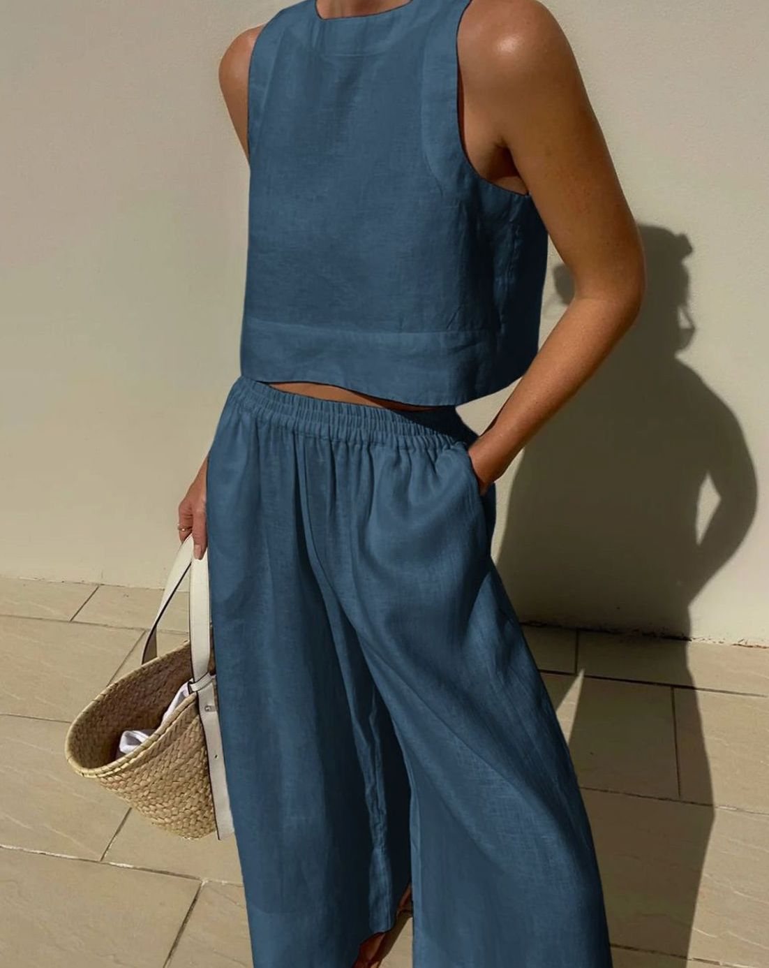 Women's Linen Two-Piece Set Sleeveless Crop Top Wide-Leg Trousers - Blue