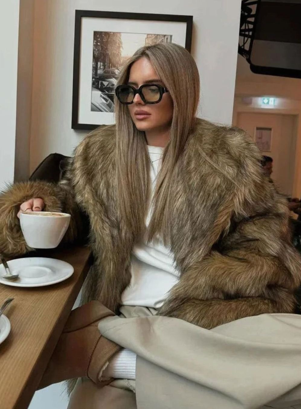 Women's Long-Sleeve Faux Fur Coats Fluffy Oversized Jacket