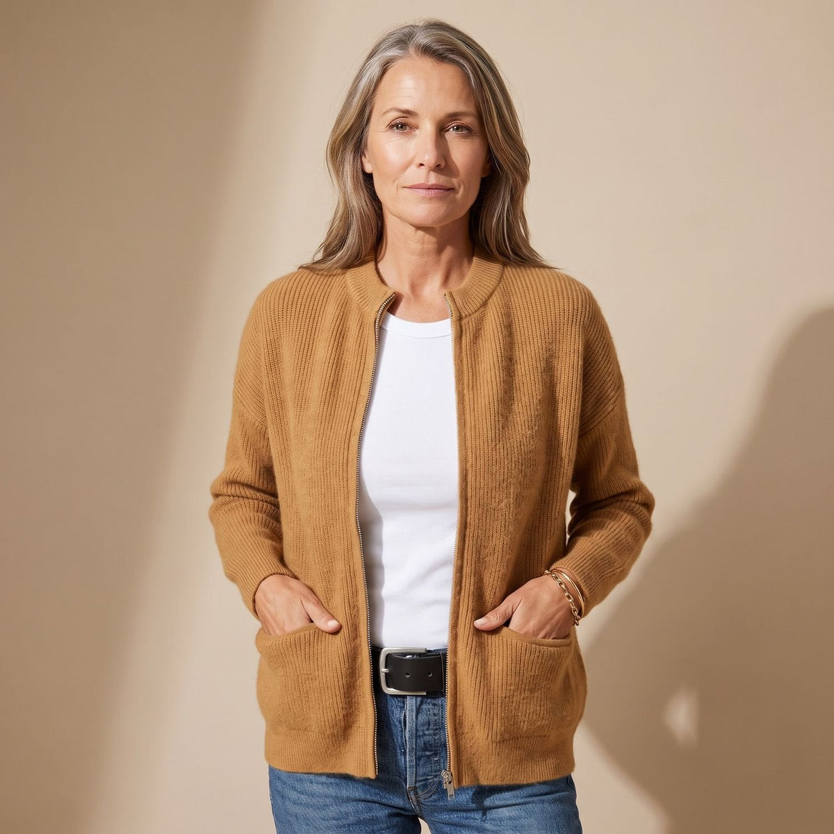 Women's Minimal Zip-Up Knit Cardigan with Front Pockets - Brown
