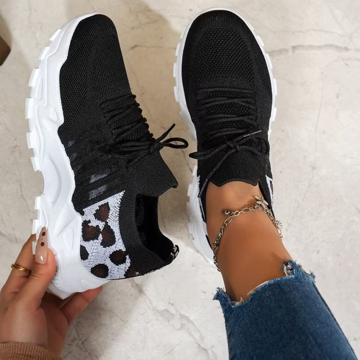 Women's Orthopedic Lace-Up Mesh Chunky Sneakers - Black/White