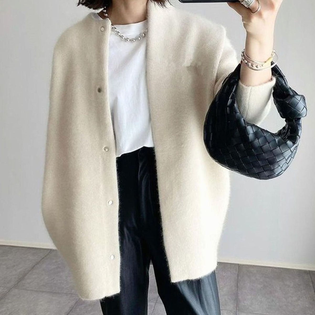 Women's Oversized Button-Up Knit Cardigan Round Neck