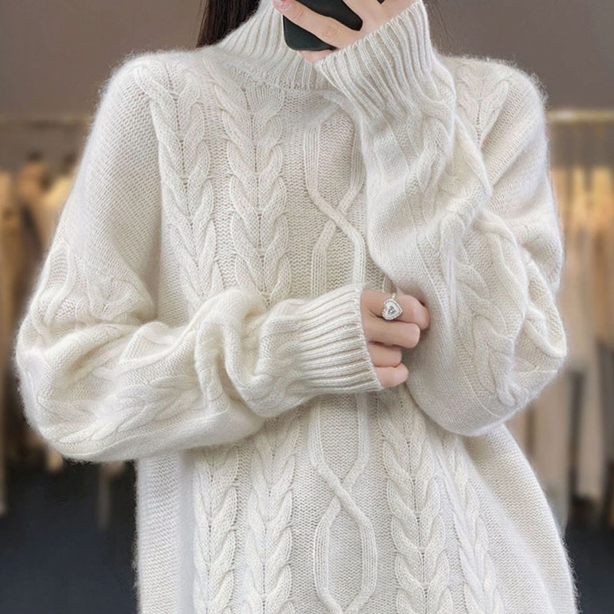 Women's Oversized Cable-Knit Crew Neck Jumper - White