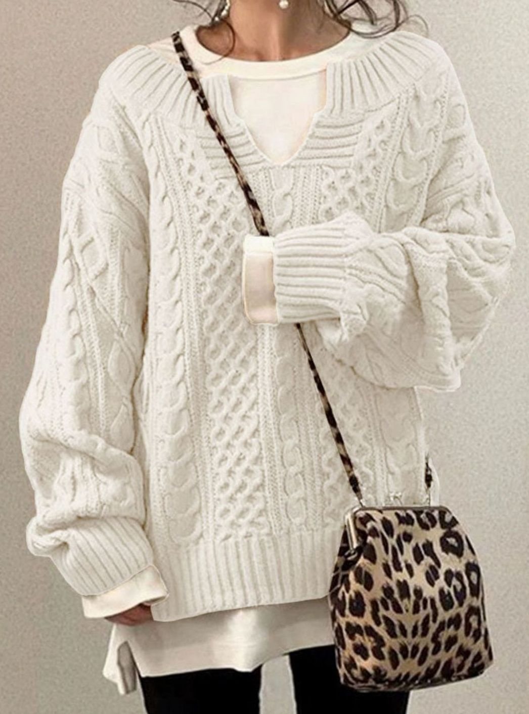 Women's Oversized Cable Knit Sweater V-Neck Layered Jumper