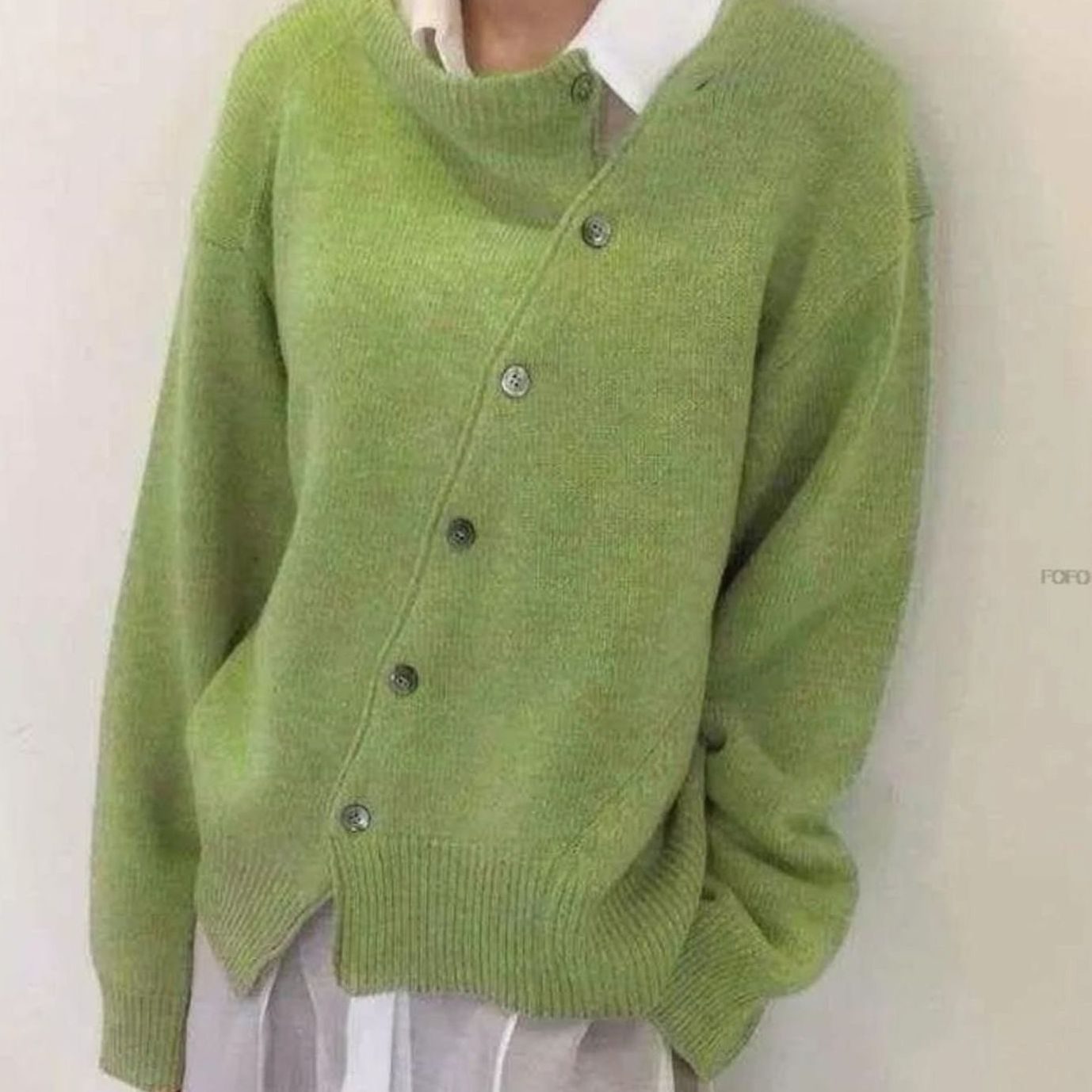 Women's Oversized Chunky Knit Button-Front Cardigan
