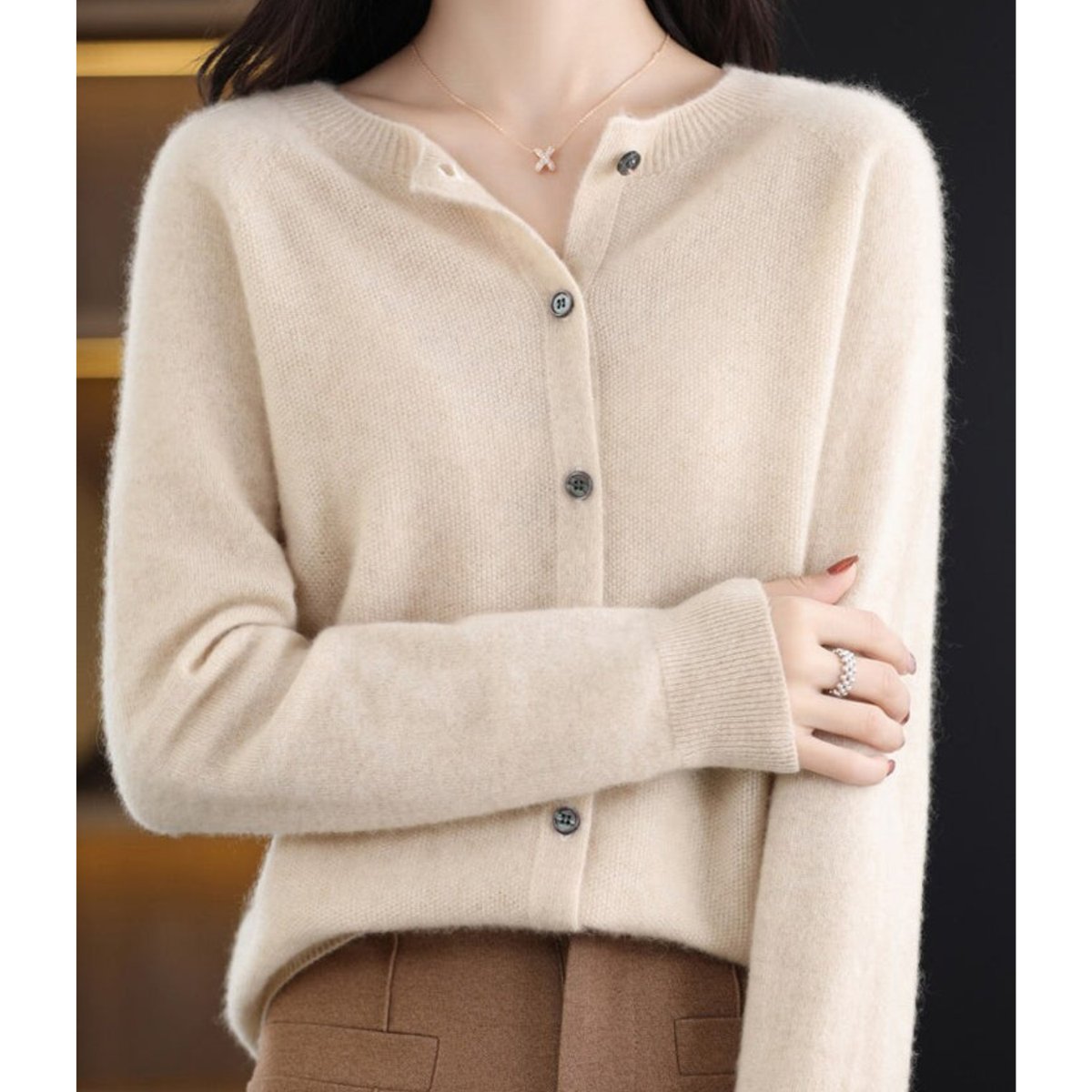 Women's Oversized Merino Wool Button-Up Knit Cardigan - Khaki