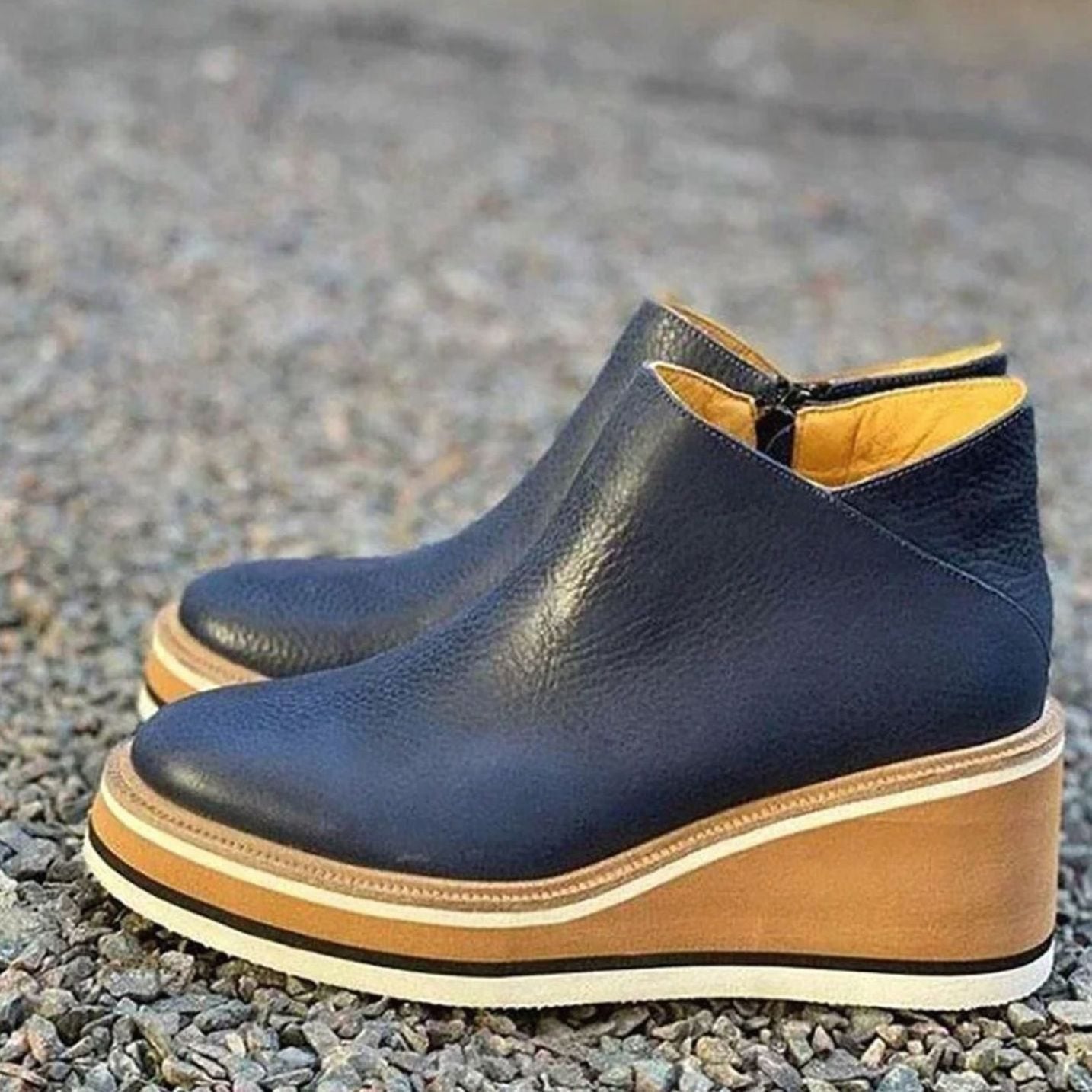 Women's Platform Wedge Winter Chelsea Boots - Blue