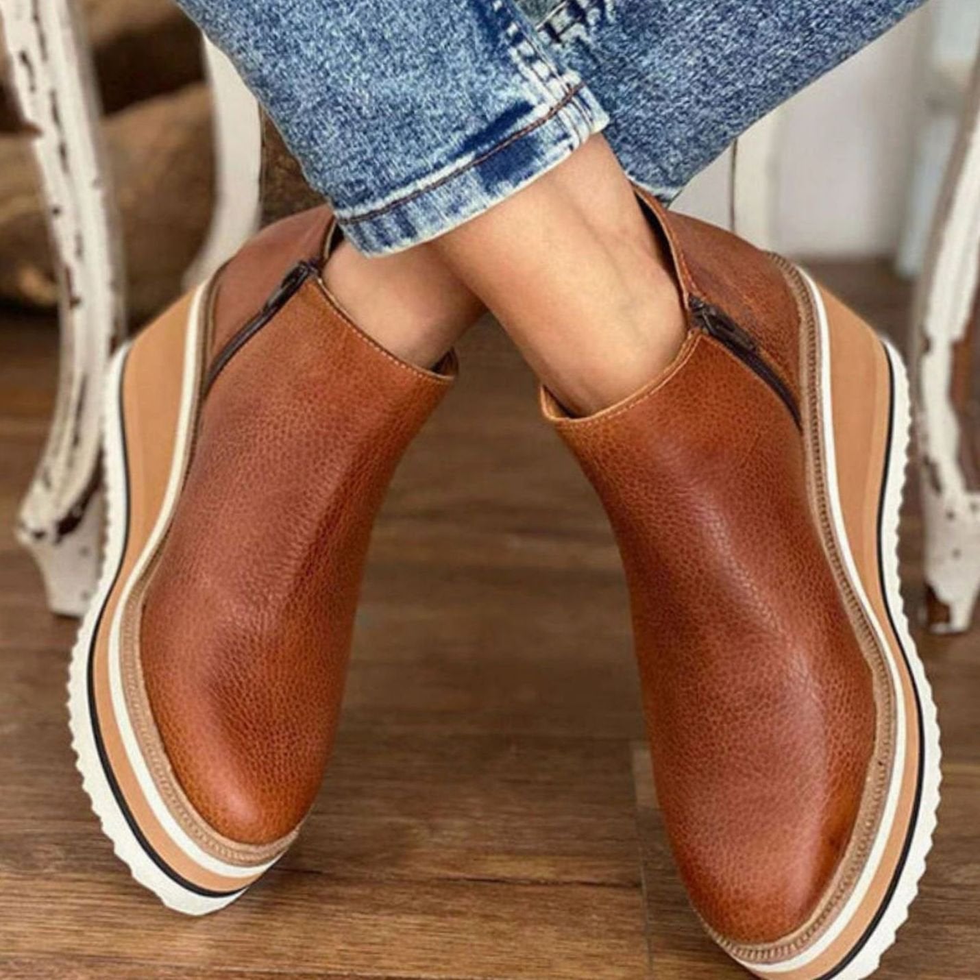 Women's Platform Wedge Winter Chelsea Boots - Brown