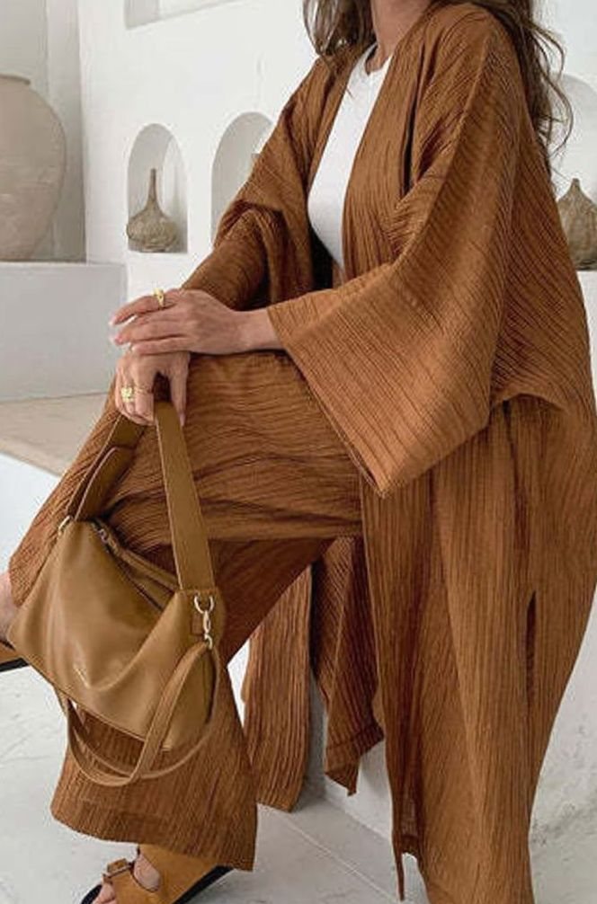 Women's Pleated Kimono Wide-Leg Trousers Two-Piece Set - Dark Brown