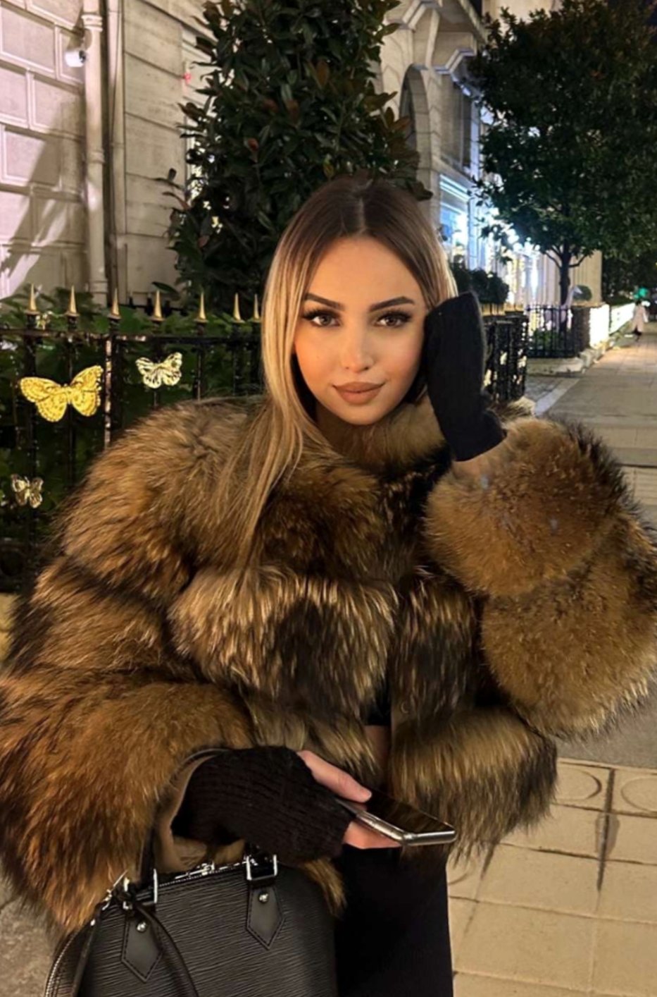 Women's Plush Faux Fur Cropped Statement Jacket - Brown