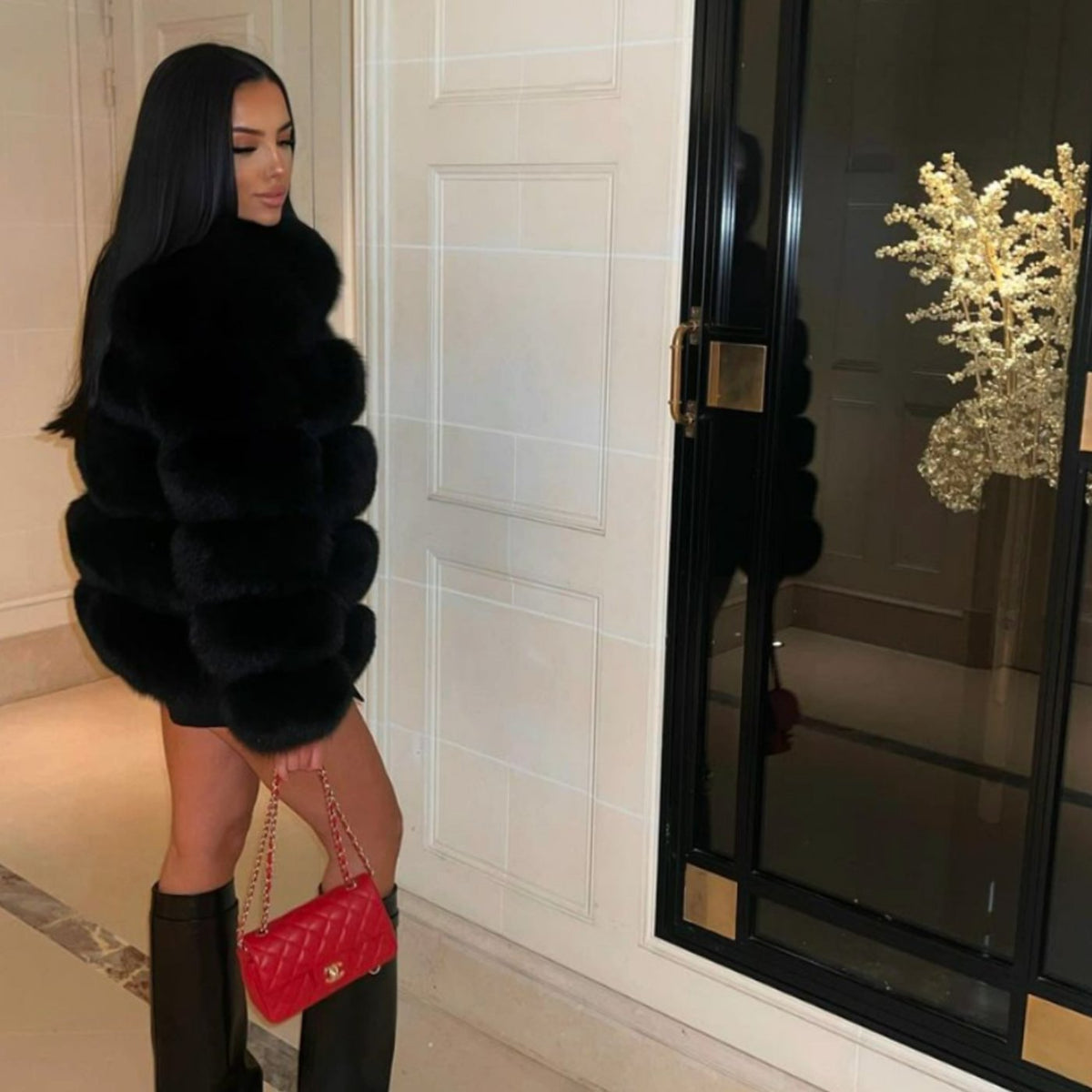 Women's Plush Faux Fur Cropped Statement Jacket