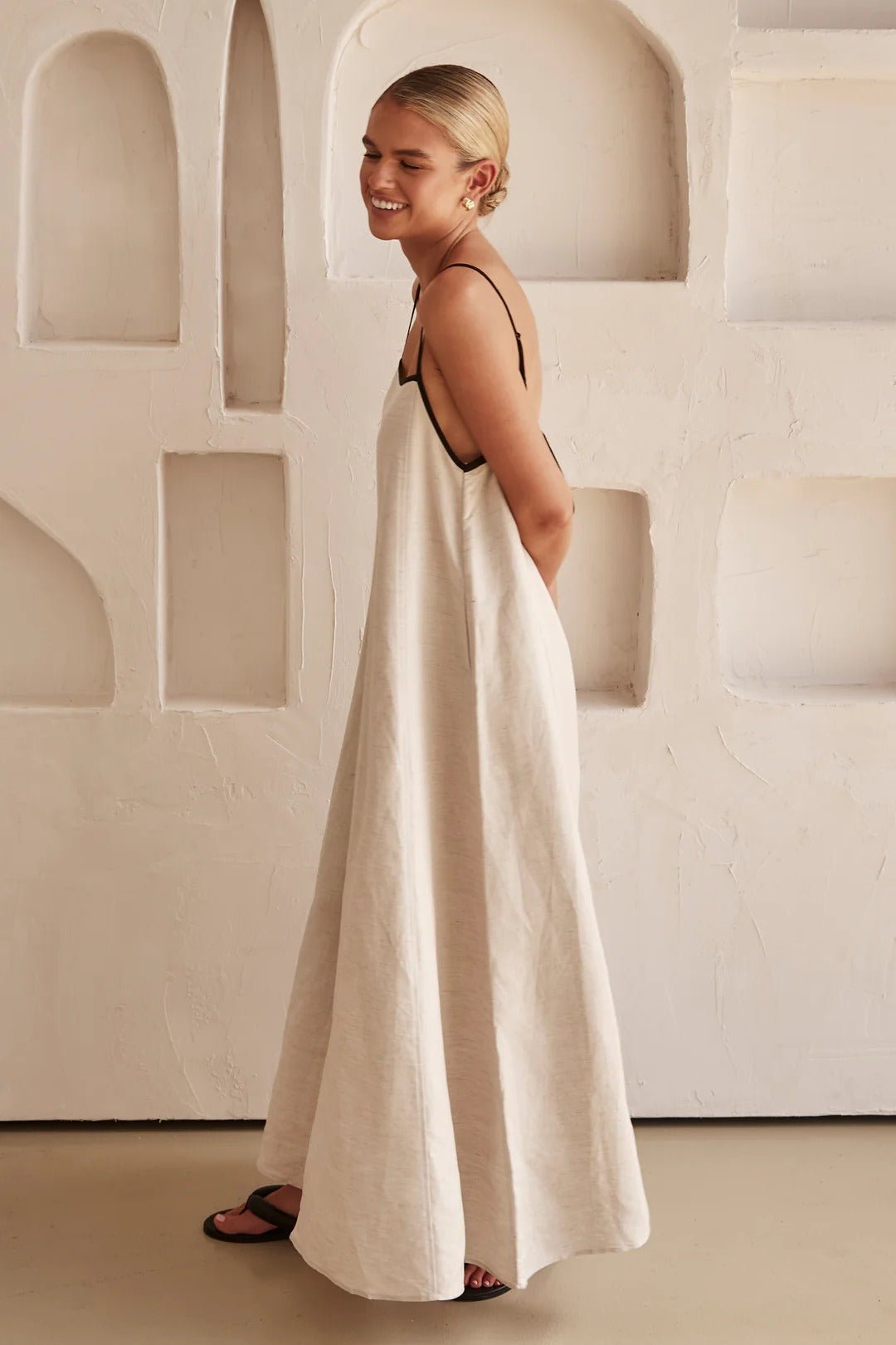 Women's Relaxed-Fit Linen Blend Contrast-Trim Maxi Dress