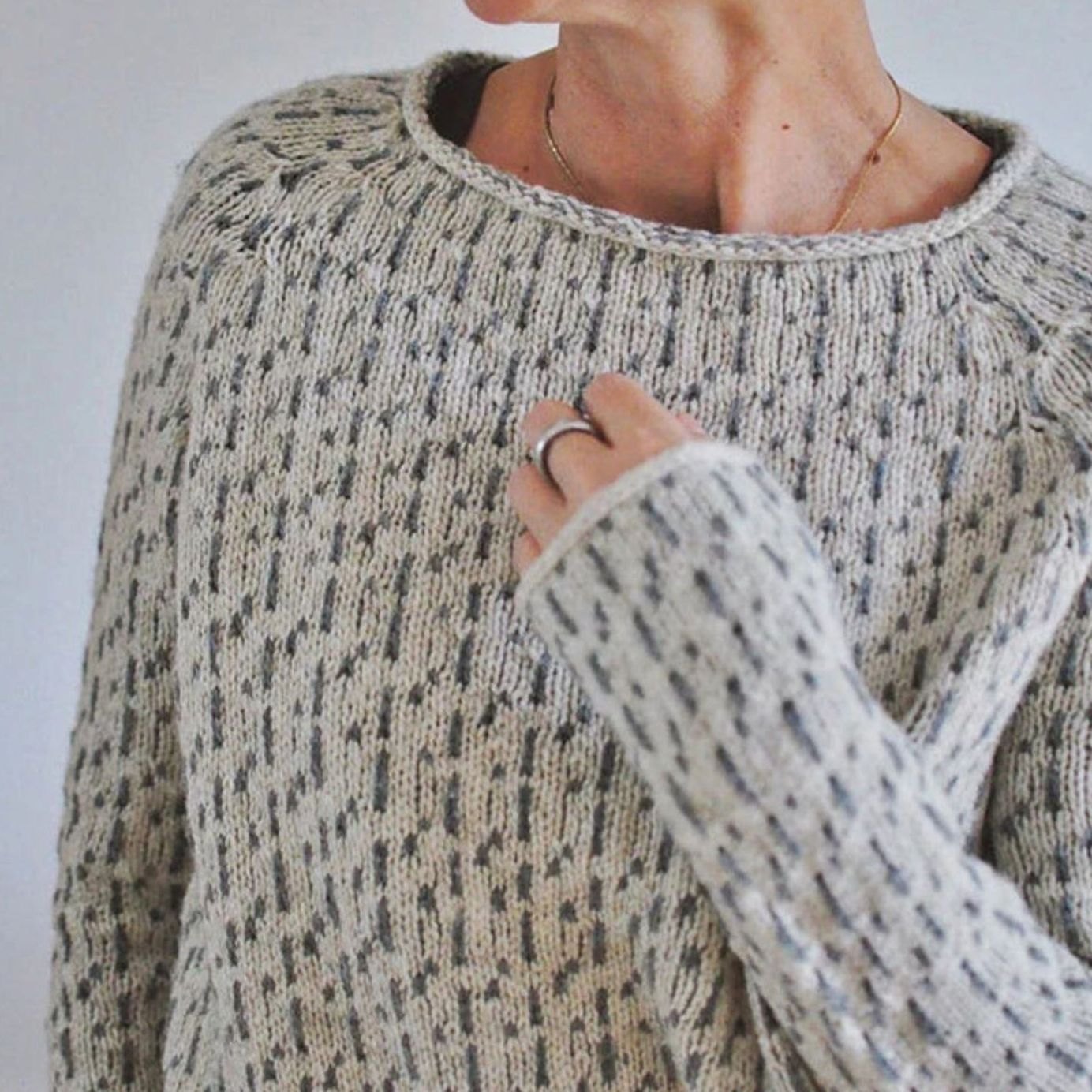 Women's Relaxed-Fit Round Neck Long Sleeve Knit Sweater