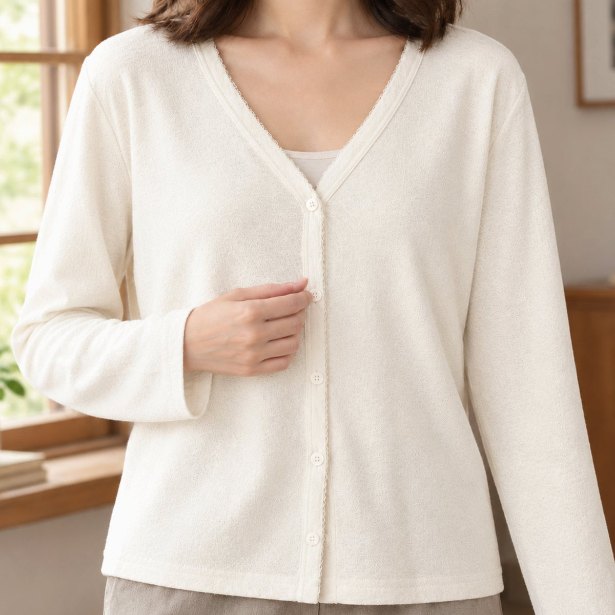 Women's Relaxed-Fit V-Neck Button-Front Long-Sleeve Cardigan